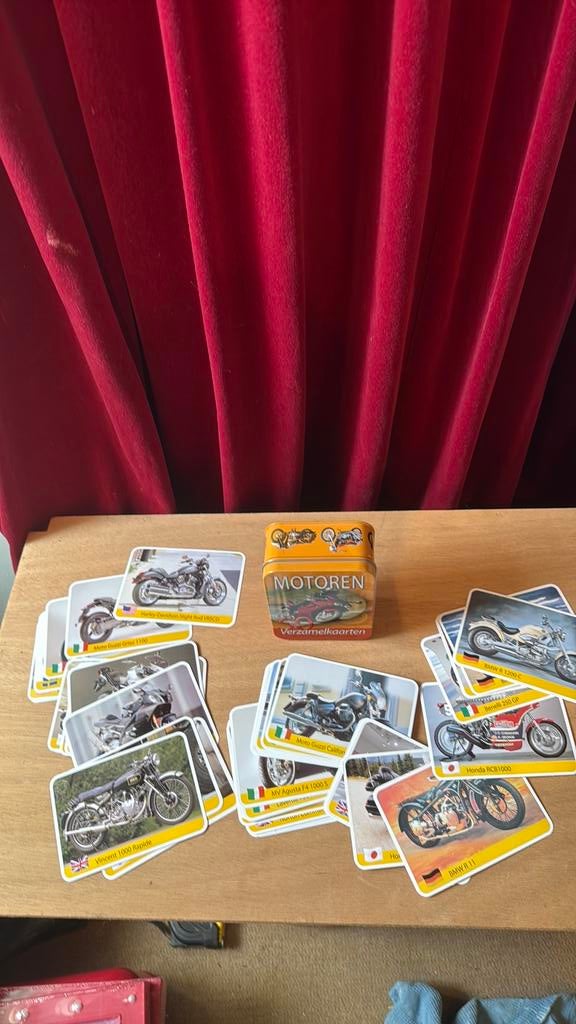 Motoren 50 verzamelkaarten, Ophalen of Verzenden, Zo goed als nieuw