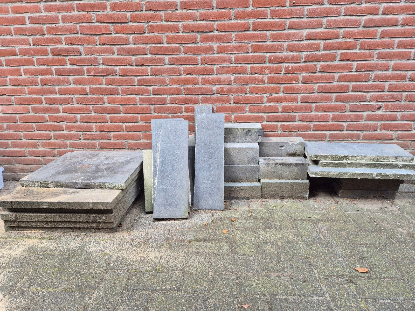Gratis: 5x 60x60 tegels en restanten, Tuin en Terras, Ophalen