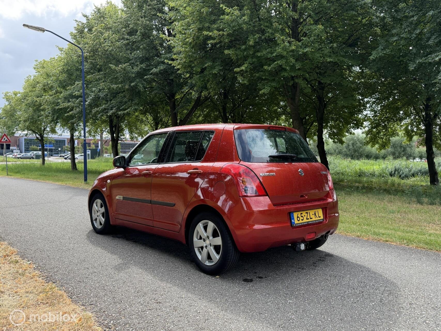 Suzuki Swift 1.5 Exclusive*AUTOMAAT*NEW APK 07/26*AIRCO, Auto's, Suzuki, Elektrische ramen, Zwart, Swift, Bedrijf