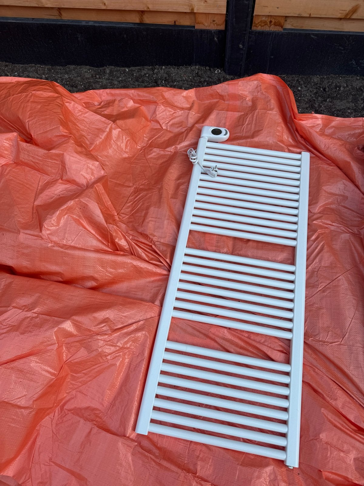 Elektrische handdoekradiator - Wit, Radiator, Minder dan 60 cm, Ophalen of Verzenden, Zo goed als nieuw