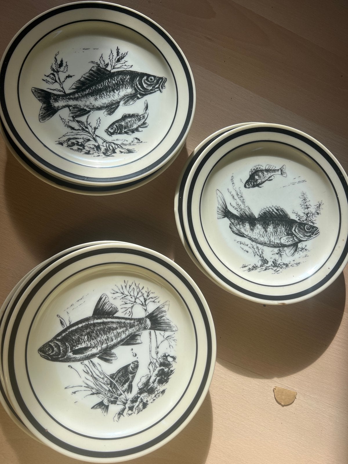 10 vissen gebaks bordjes (3 Ontwerpen), Antiek en Kunst, Ophalen