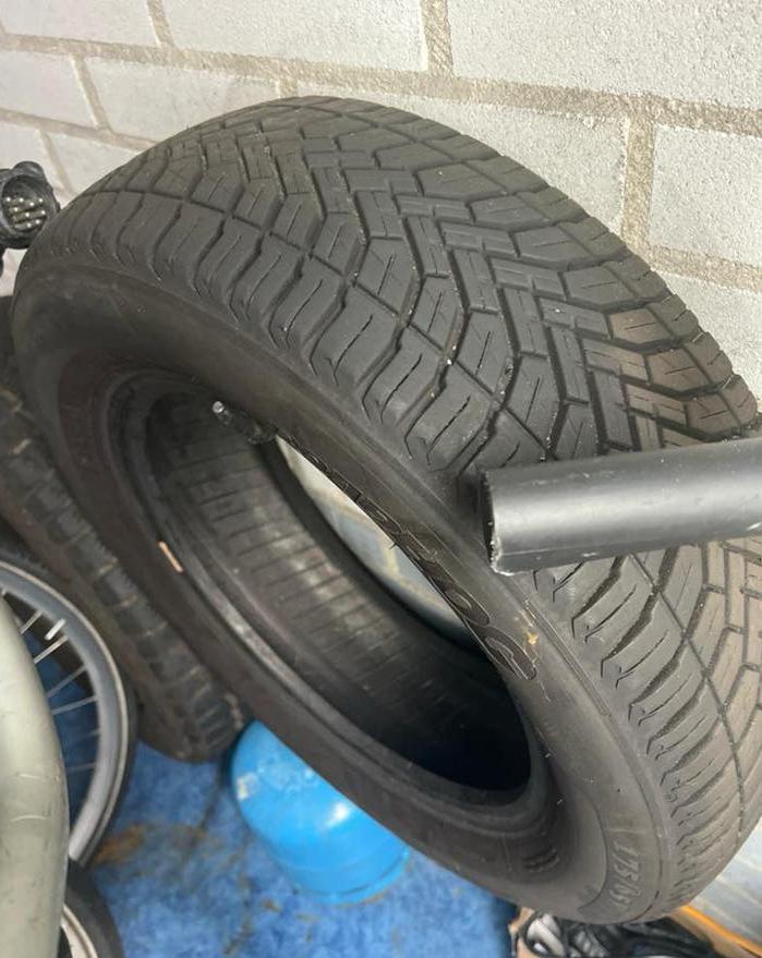 Roadhog 175/65R14 All Season Band, Ophalen, Zo goed als nieuw