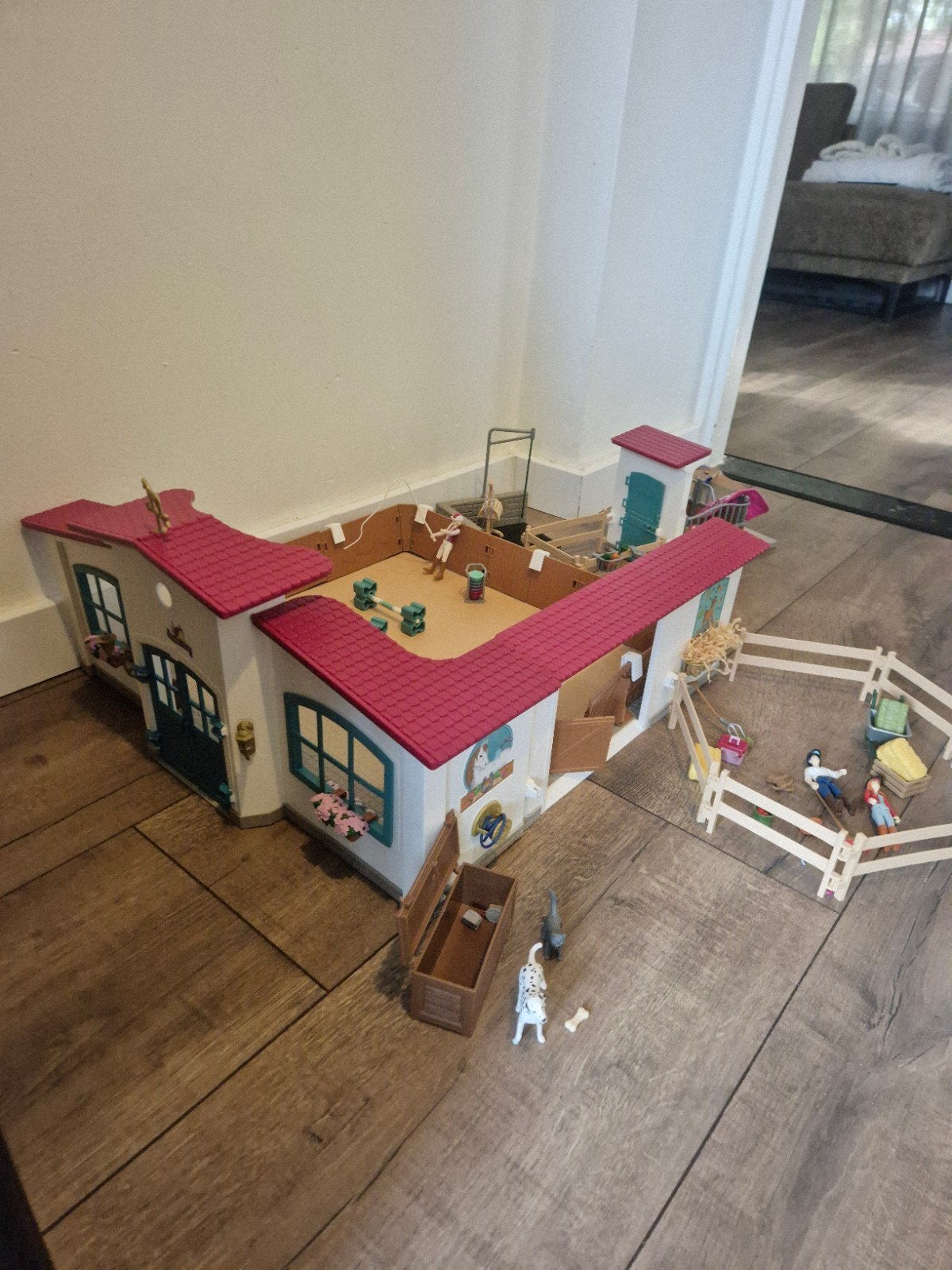 Schleich paarden manege met wasplaats en box, Ophalen of Verzenden, Zo goed als nieuw, Jongen of Meisje