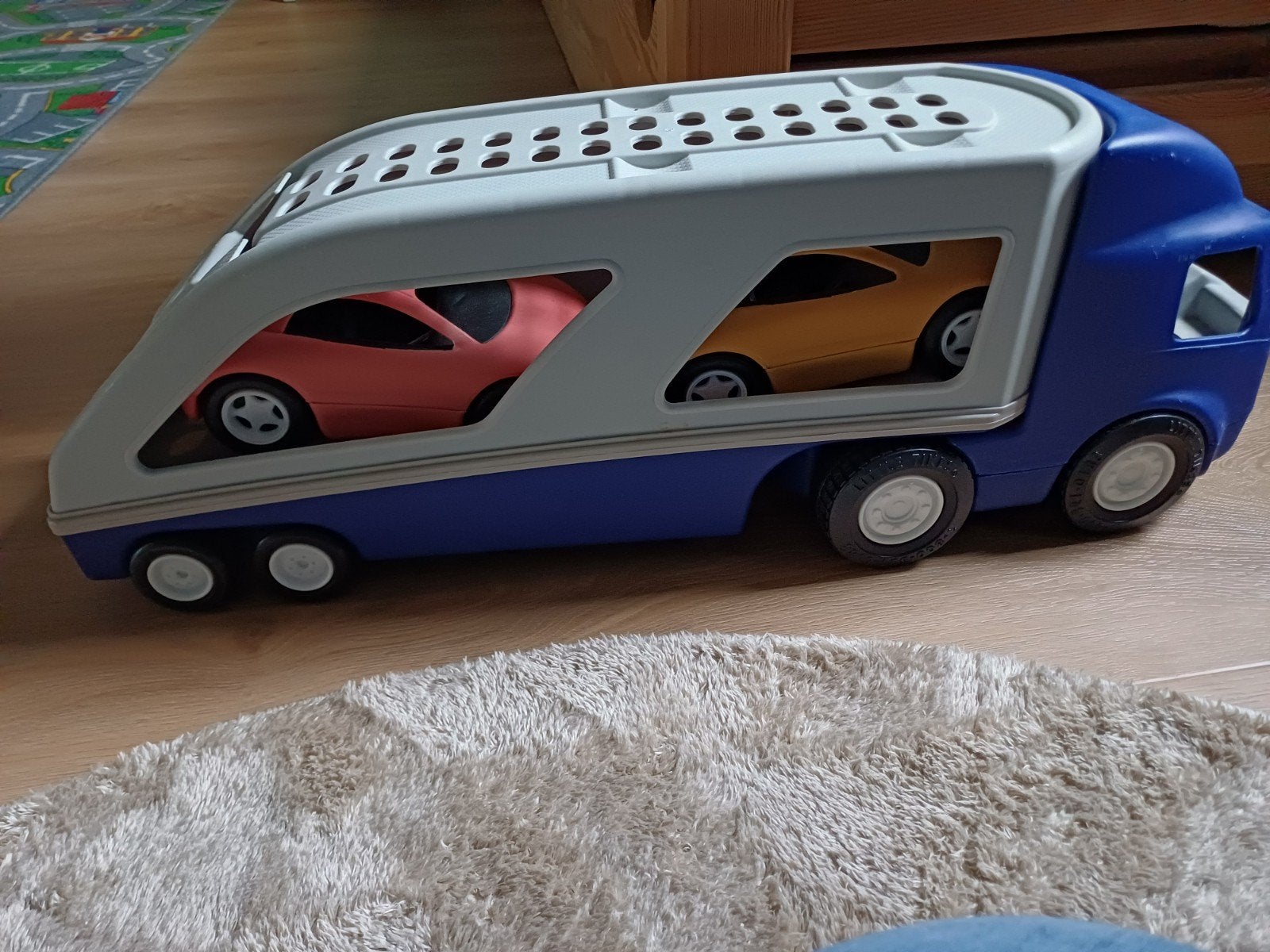 Leuke speelgoed vrachtwagen in nieuwstaat, Ophalen, Zo goed als nieuw