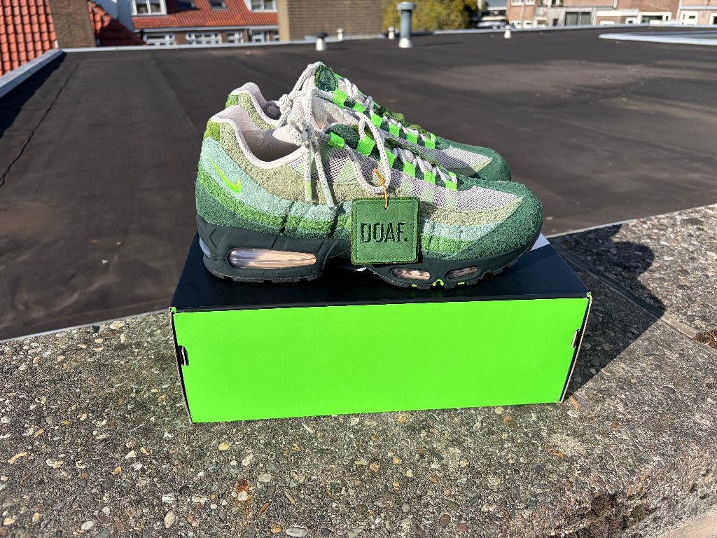 Nike Air Max 95 BB “DOAF – Oregon Ducks The Woods” – EU44, Kleding | Heren, Schoenen, Overige kleuren, Nike, Nieuw, Ophalen of Verzenden