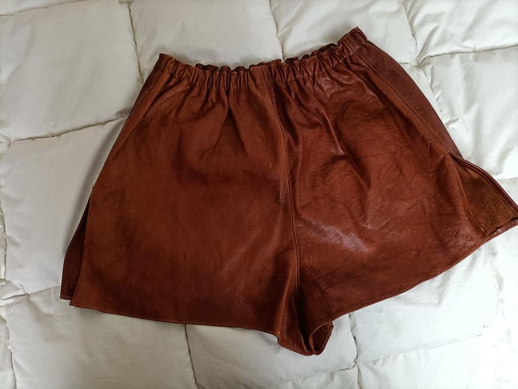 Cognackleurige korte leren broek, Ophalen of Verzenden
