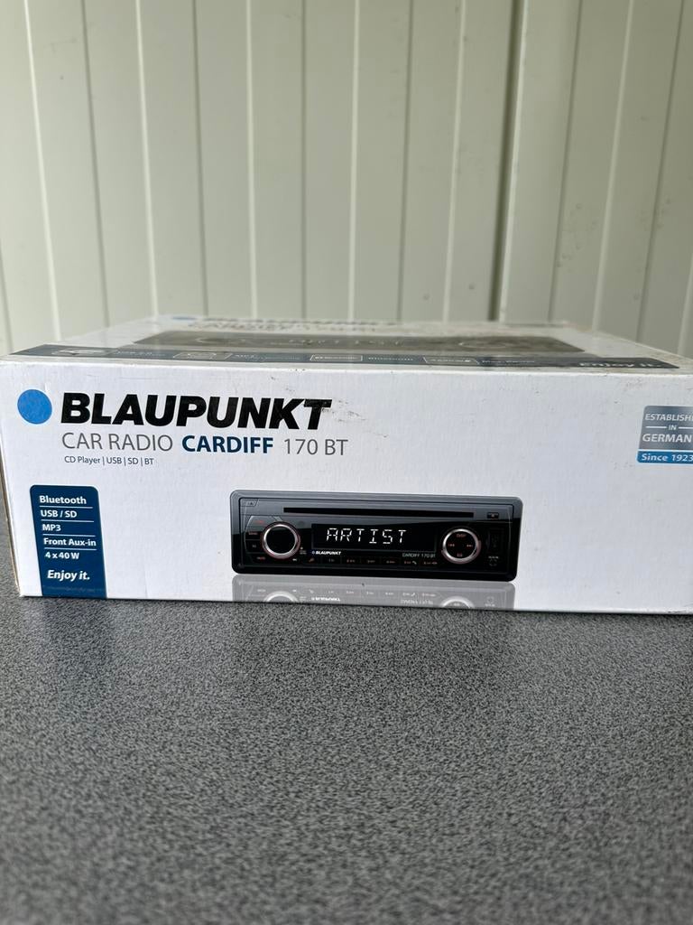 Blaupunkt Cardiff 170 BT Radio FM, Bluetooth, USB auto radio, Ophalen of Verzenden, Zo goed als nieuw