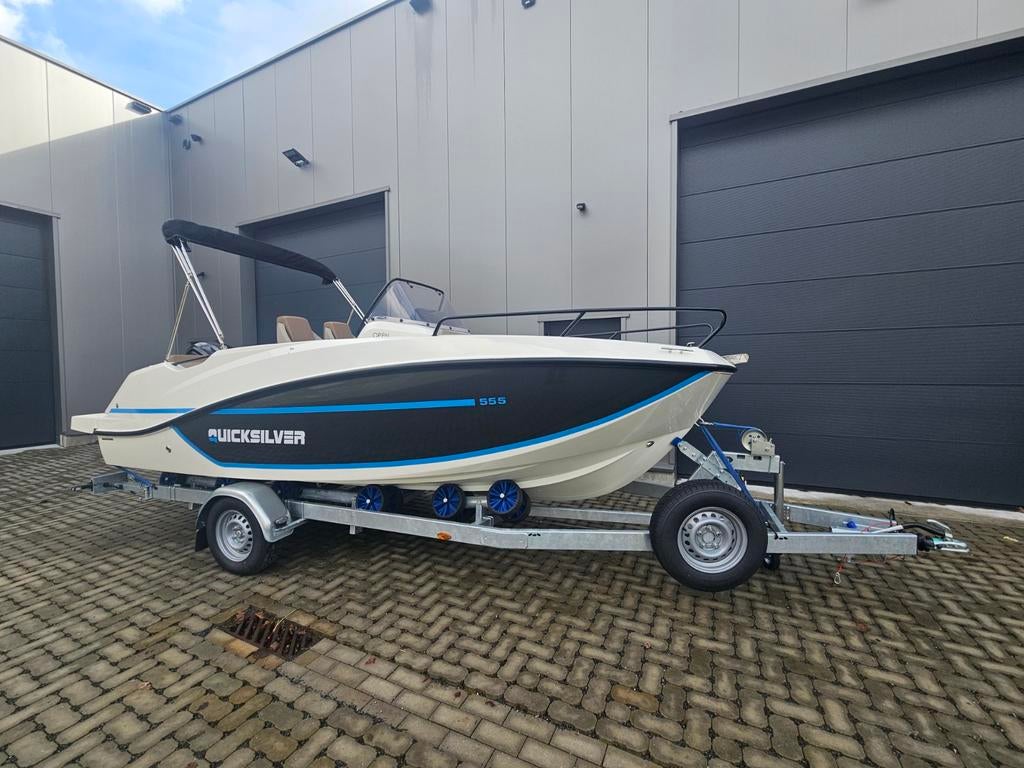 Quick silver 555 open NIEUW, Watersport en Boten, Vis- en Consoleboten, Nieuw, Benzine, Buitenboordmotor, Polyester, Ophalen