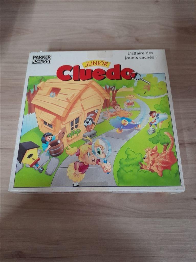 Cluedo junior - s4490, Hobby en Vrije tijd, Gezelschapsspellen | Bordspellen, Verzenden, Zo goed als nieuw
