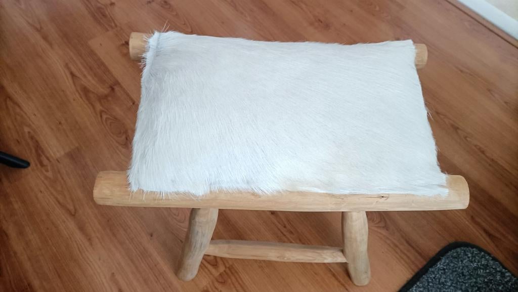 Krukje met geitenvacht, Ophalen of Verzenden, Hout