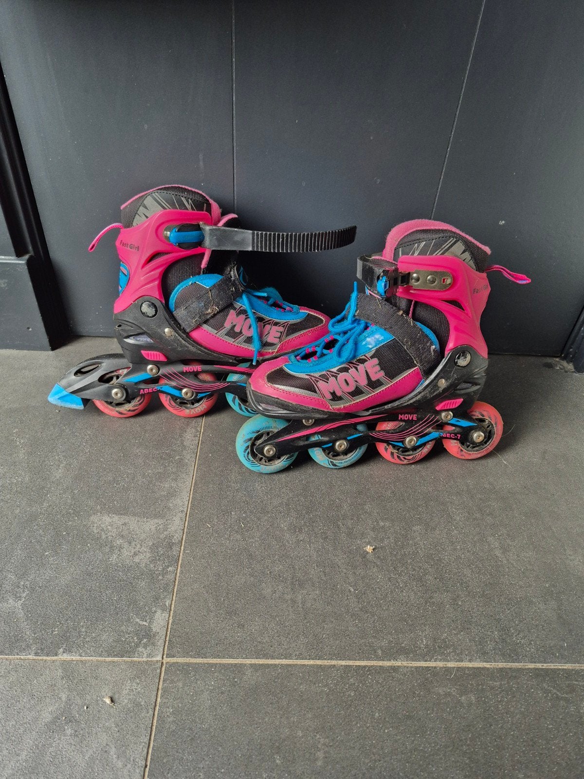 Skeelers roze/zwart maat 34-37 verstelbaar, Sport en Fitness, Skeelers, Overige merken, Kinderen, Ophalen of Verzenden, Inline skates 4 wielen
