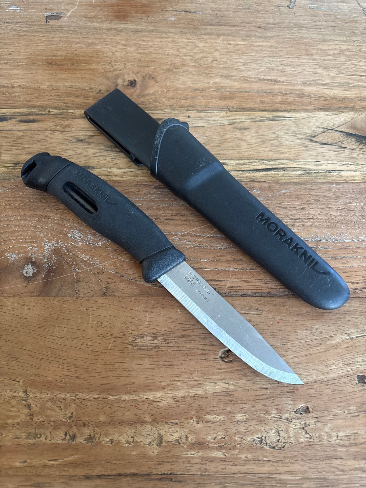Morakniv Bushcraft Survival Mes met Fire Starter, Caravans en Kamperen, Kampeergereedschap, Gebruikt, Ophalen of Verzenden