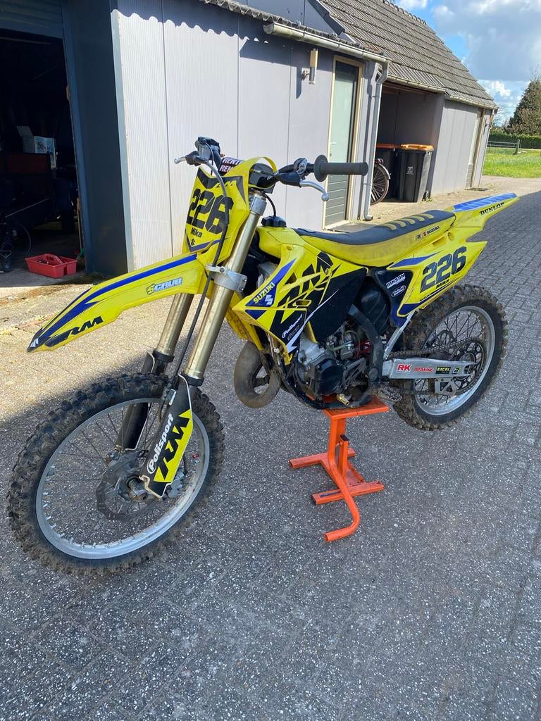 Suzuki RM 125 Crossmotor, Fietsen en Brommers, Brommers | Crossbrommers, Ophalen, Zo goed als nieuw, 125 cc