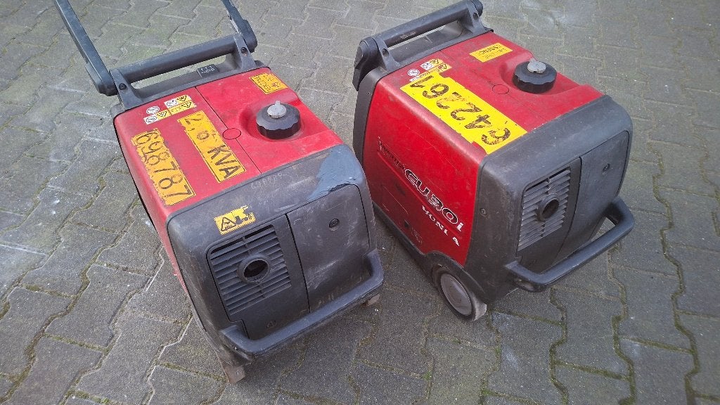 2x Honda EU30i Aggregaat generator inverter., Ophalen, Benzine, ., Zo goed als nieuw