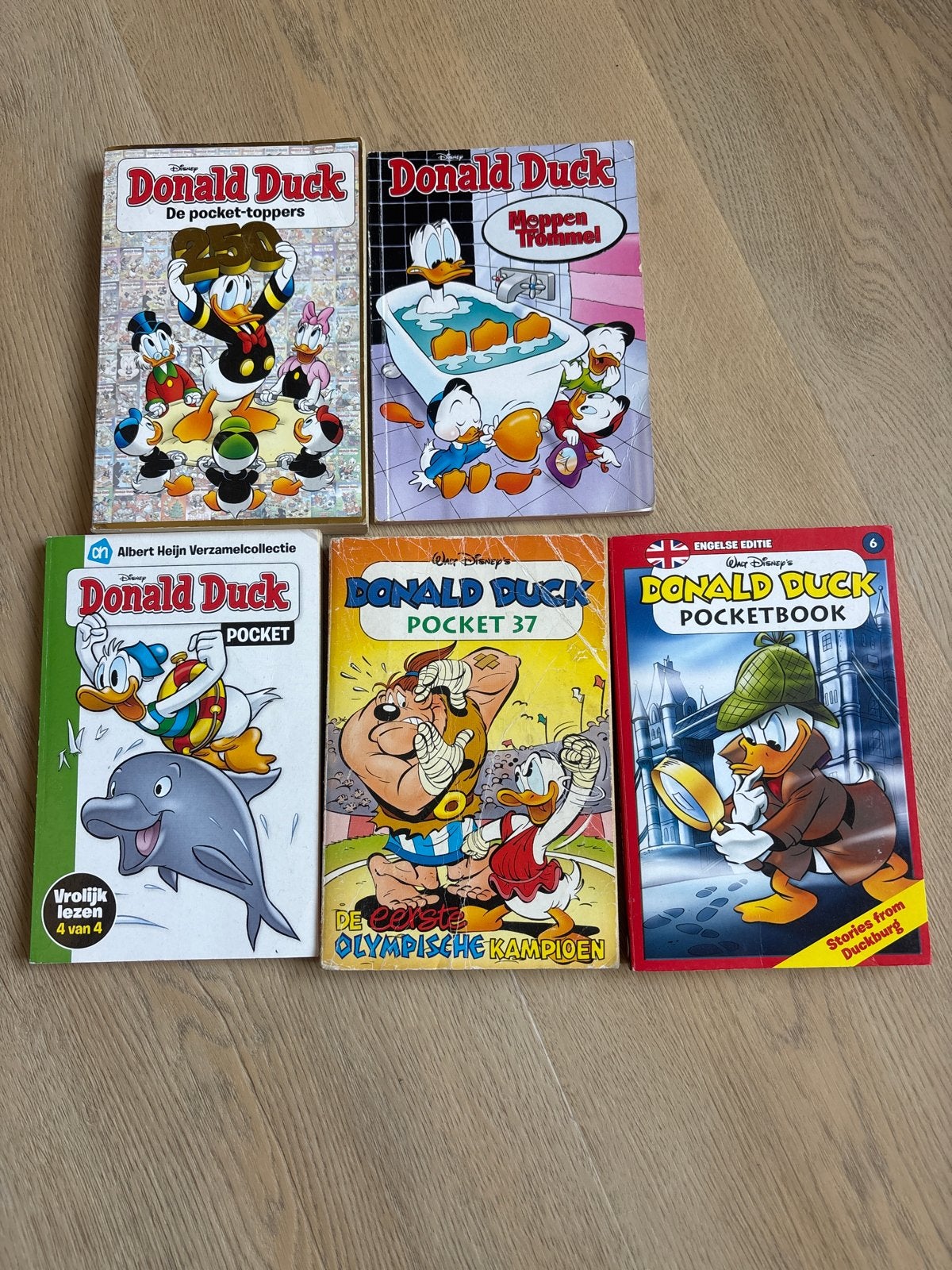 Donald Duck stripboeken - 5 stuks, diverse uitgaven, Meerdere stripboeken, Ophalen of Verzenden, Gelezen