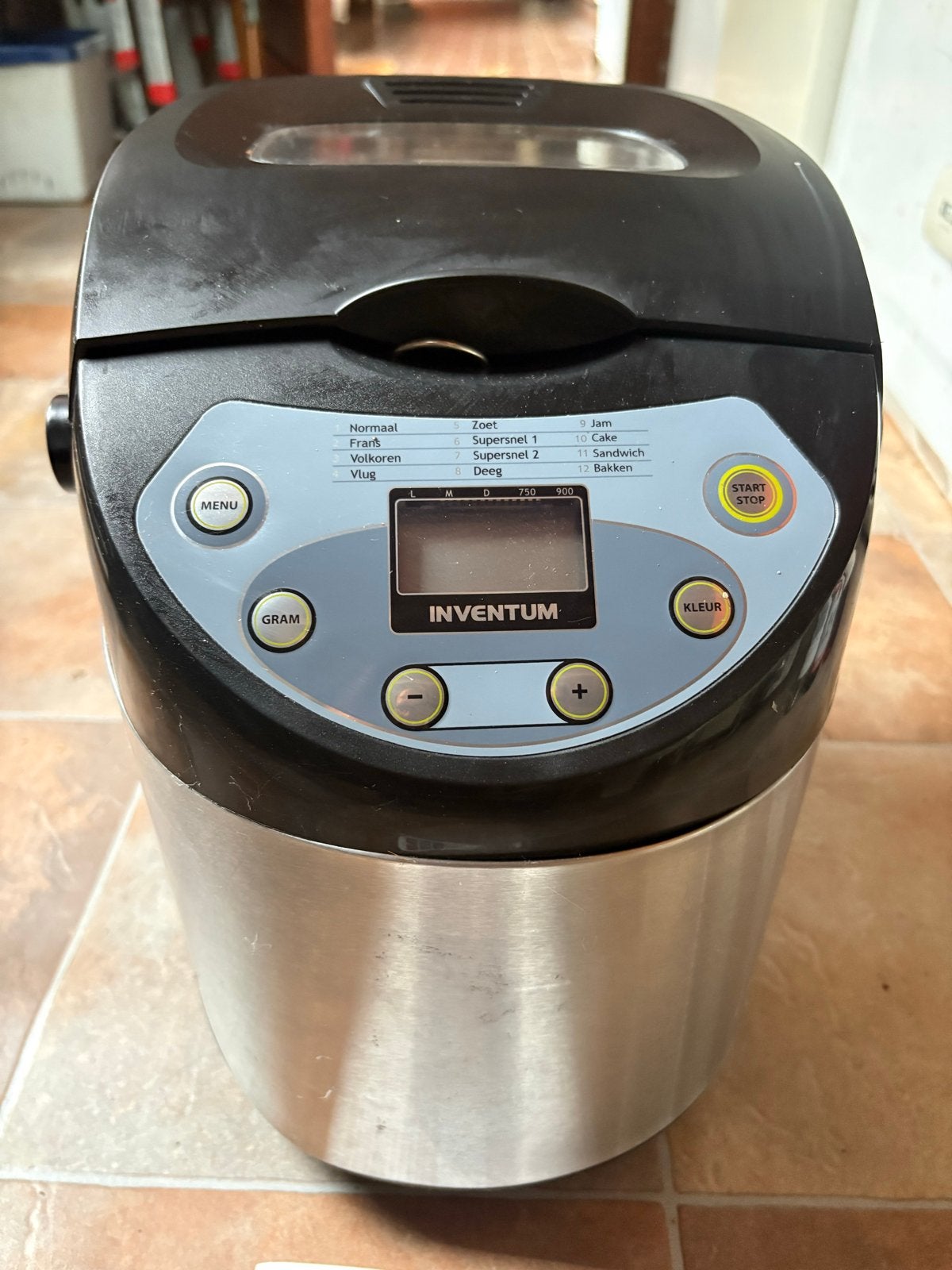 Inventum Broodbakmachine BM90, 800 tot 1200 gram deeg, Ophalen, Met timer, Gebruikt