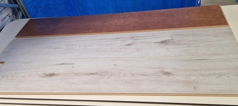 Restpartij laminaat Surprise. Millennium Oak white SP837, Ophalen, Nieuw, 10 tot 25 m², Laminaat