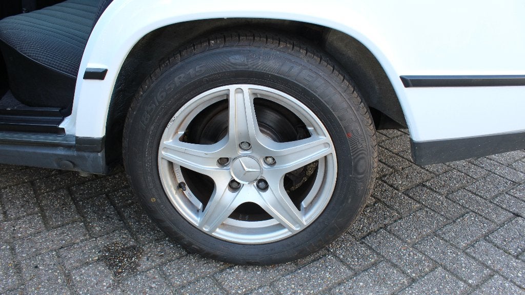 Mercedes-Benz 190-Serie 2.0 D 1986 Wit, foto 6