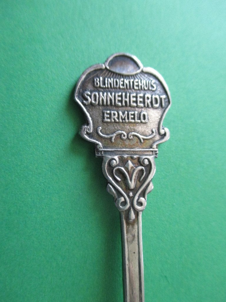 Lepeltje Blindentehuis Sonneheerdt , Ermelo, Verzenden, Zo goed als nieuw