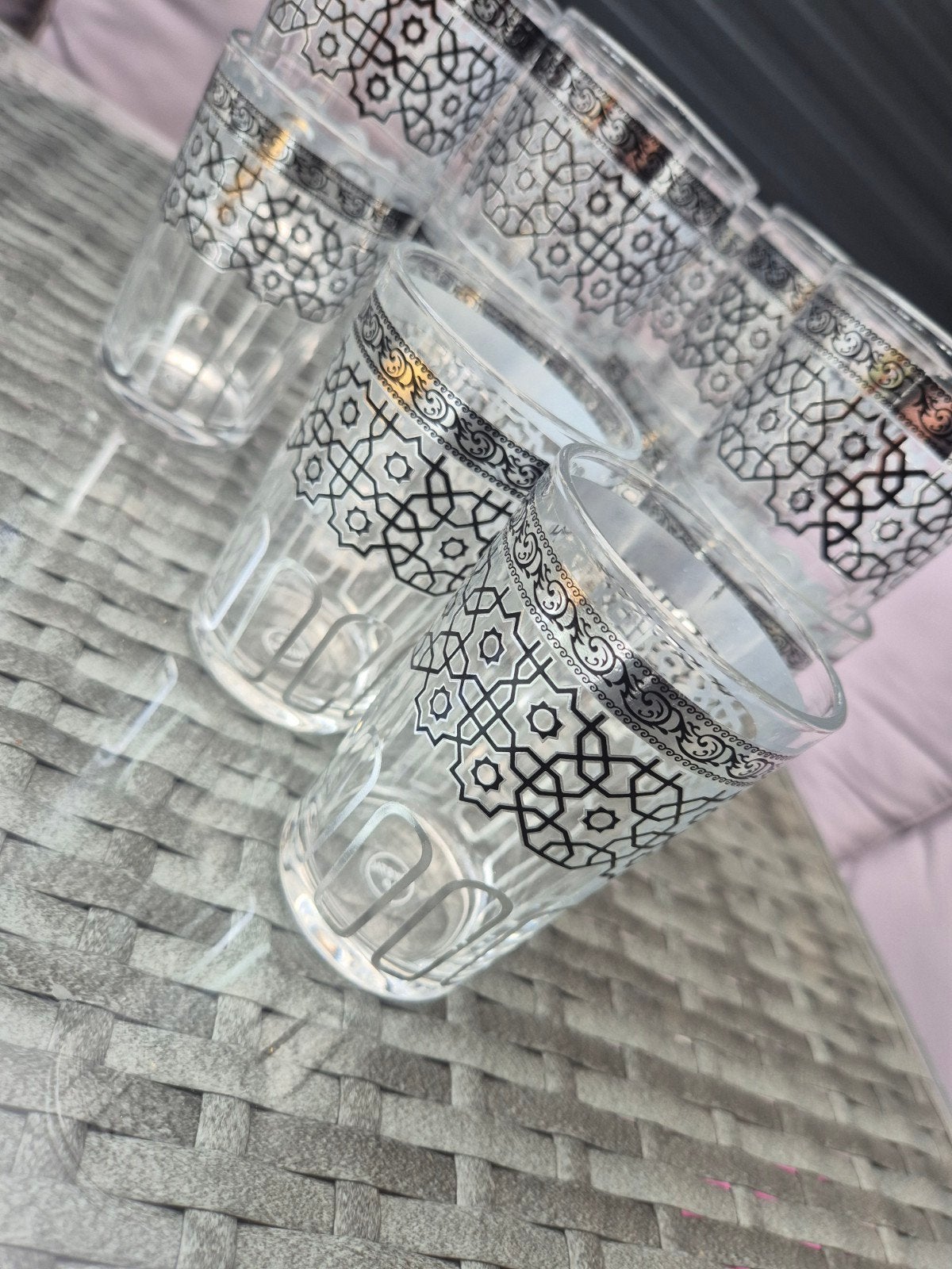 14 Marokkaanse theeglazen met zilverkleurig patroon, Ophalen, Glas of Glazen, Gebruikt, Glas