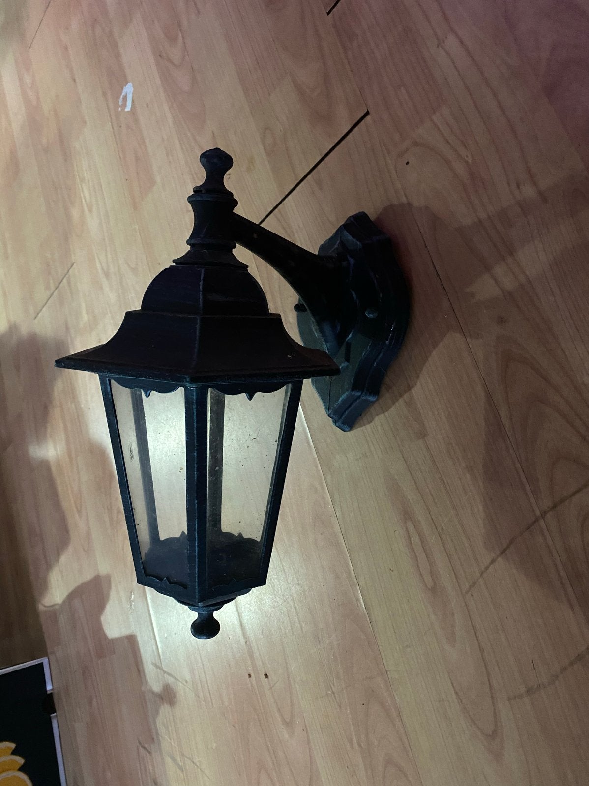 Meerdere klassieke buitenlampen - Zwart metaal met glas, Ophalen, Gebruikt, Wandlamp, Netvoeding