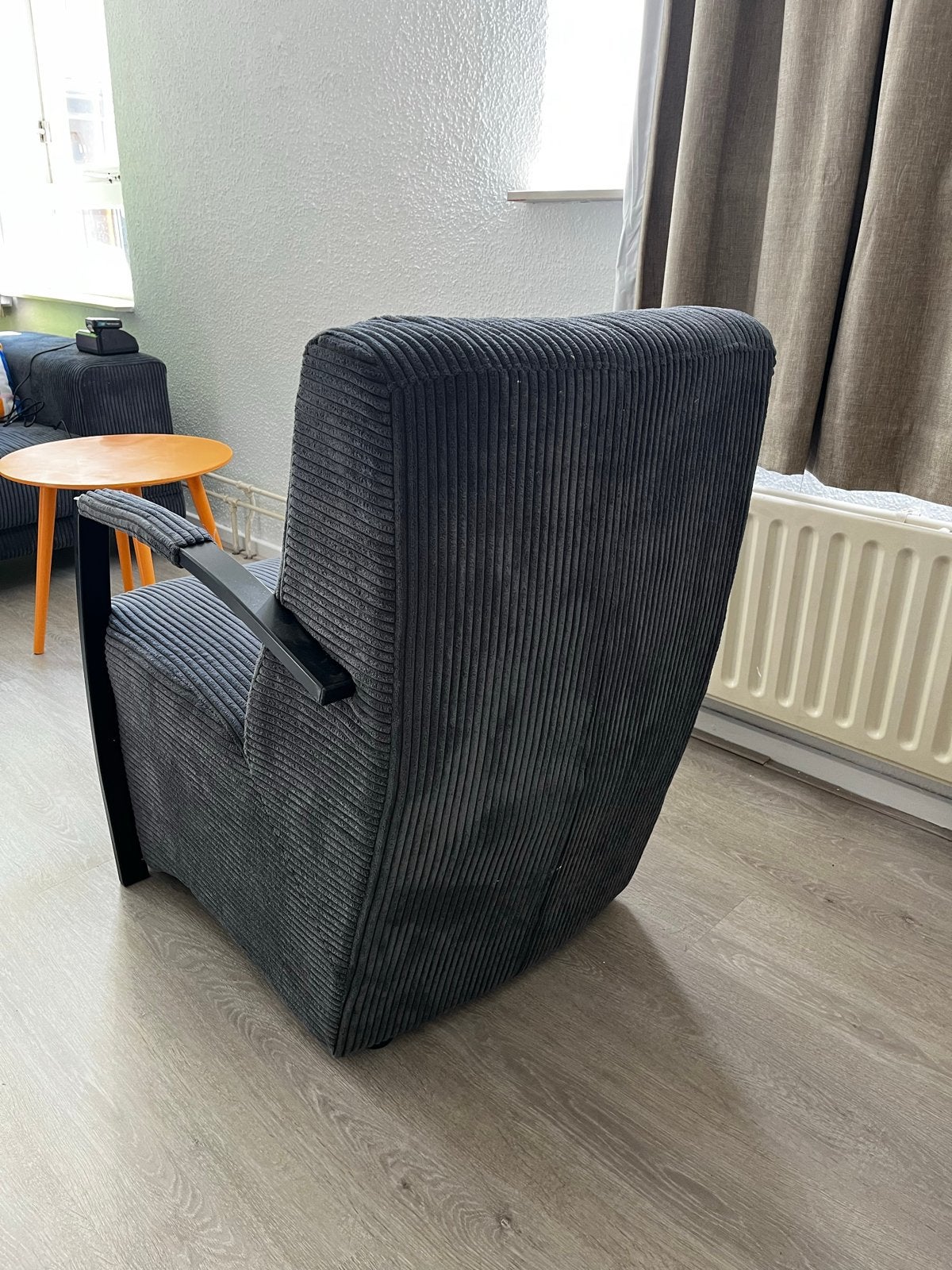 Comfortabele Corduroy Stoel - Grijs, Huis en Inrichting, Gebruikt, Ophalen of Verzenden, Eén, Stof