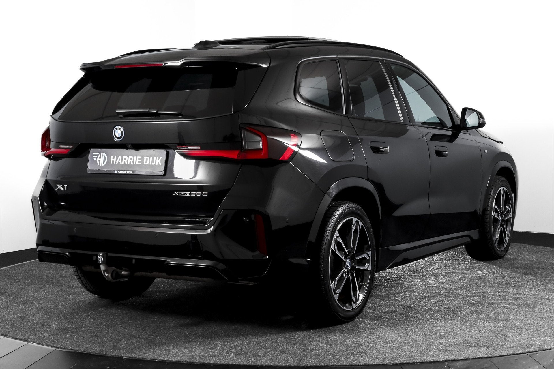 BMW X1 xDrive25e 245 PK M-Sport | Premium Pack | S/K-Panodak, 12 maanden, Stof, Gebruikt, Euro 6