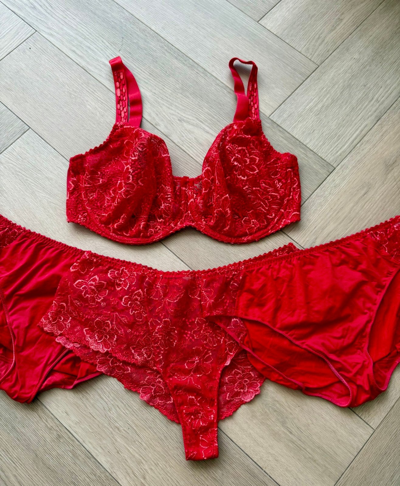 Prima Donna Set 85G/44 Alara Rood (LEES BESCHRIJVING), Verzenden, Setje, Rood