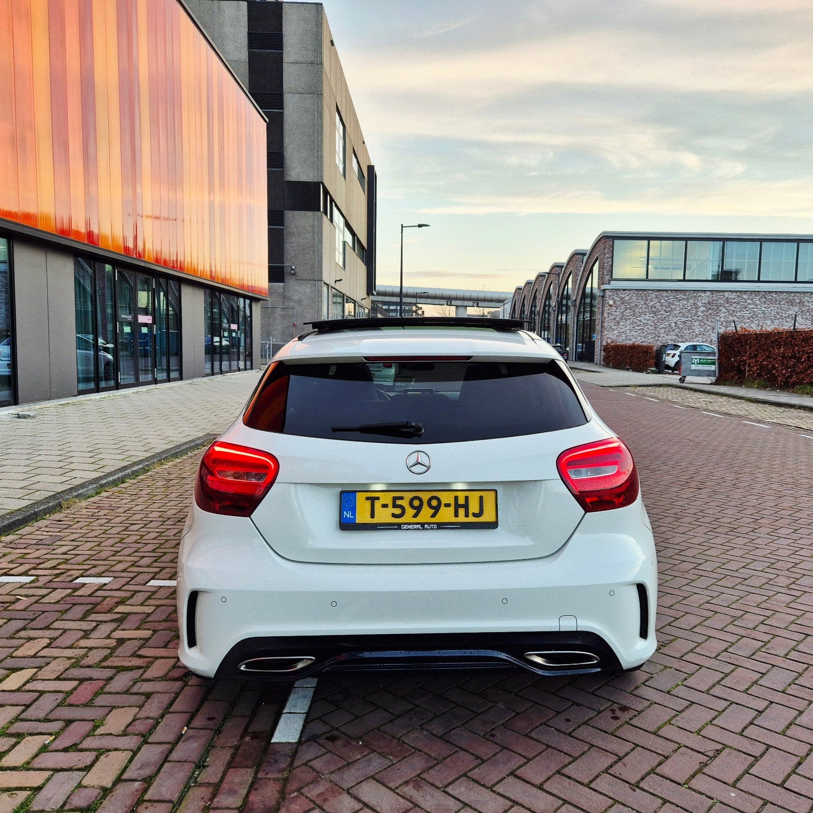 Foto 8 van Mercedes-Benz A-Klasse A160 met 180pk