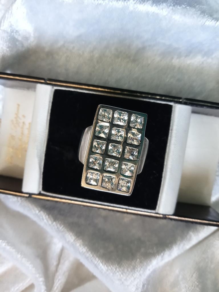 Mooie Grote Rechthoekige Zilveren Ring met 15 Bergkristallen, Sieraden, Tassen en Uiterlijk, Antieke sieraden, Verzenden, Zilver