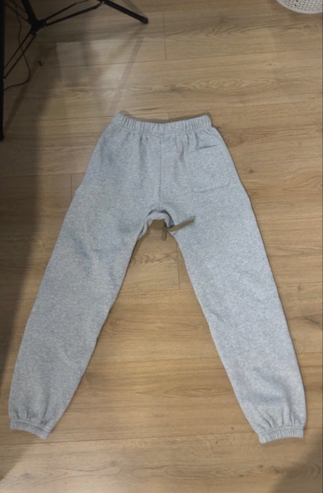 Essant Fear of God Essentials joggingbroek maat S, Kleding | Heren, Ophalen of Verzenden, Zo goed als nieuw, Maat 46 (S) of kleiner