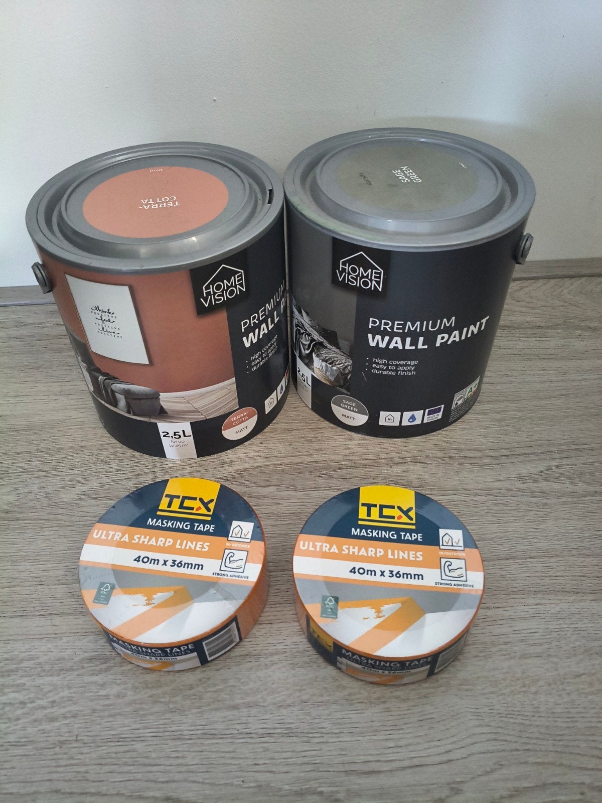 Home Vision latex (Terracotta & Sage Green) + Tape 2x, 5 tot 10 liter, Ophalen, Nieuw, Verf