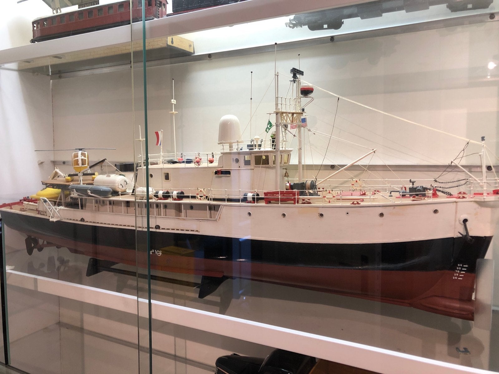 Gedetailleerd STATISCHE modelboot “Calypso” Billing Boates, Ophalen, Gebruikt, 1:32 tot 1:50, Overige merken