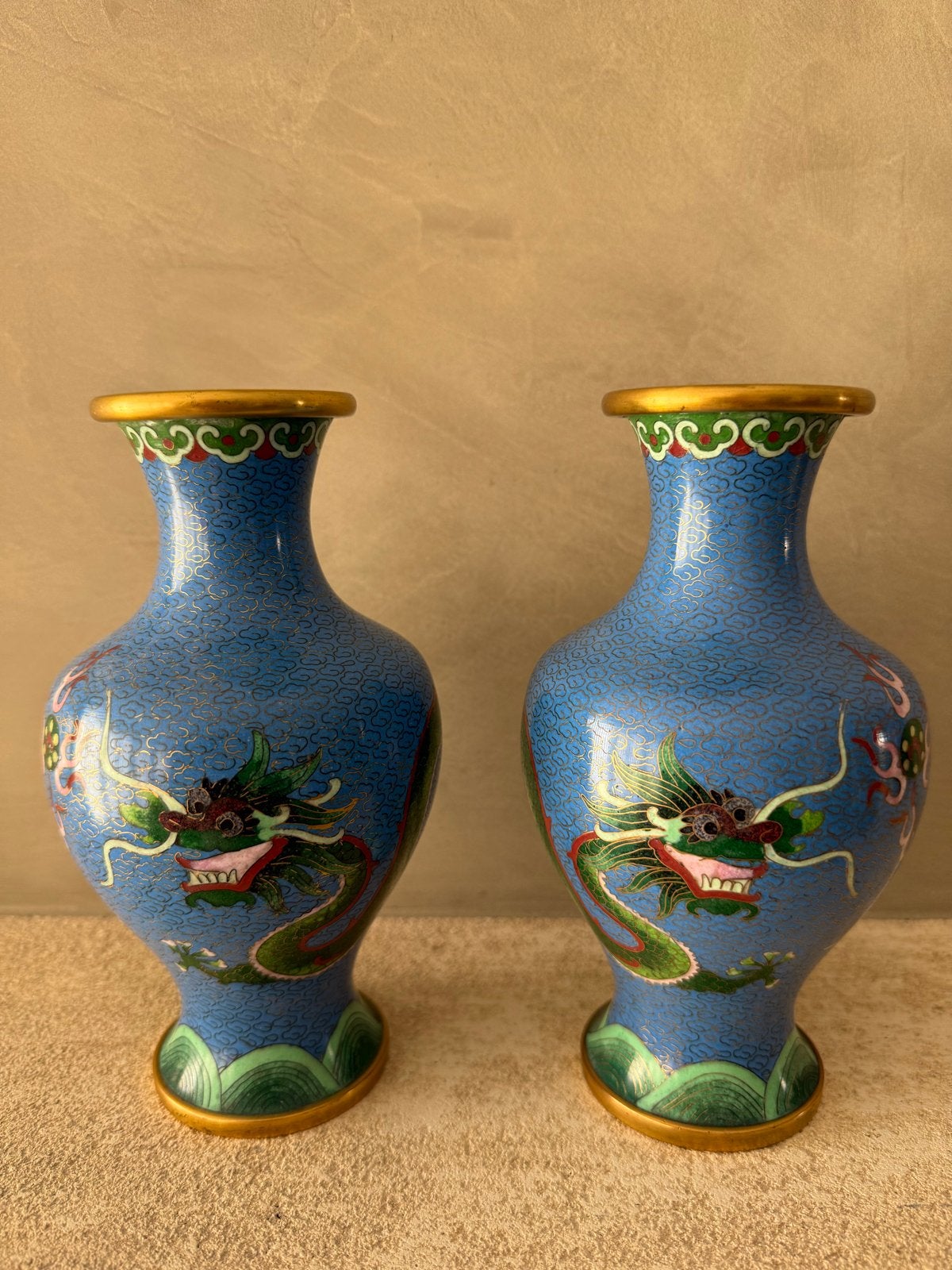 Set van 2 Cloisonné vazen met drakenmotief - 19 x 10 cm, Ophalen