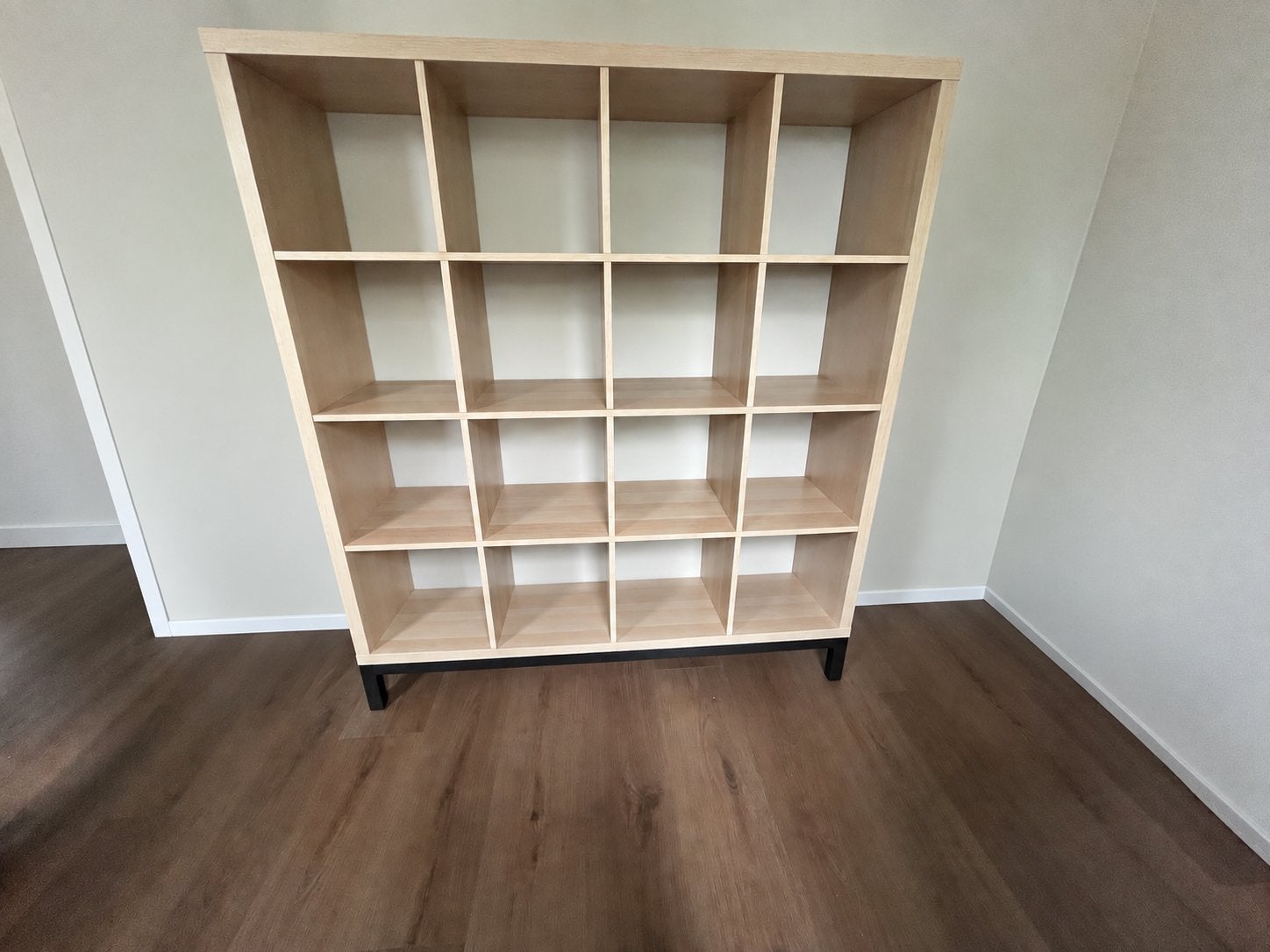 Ikea Kallax kast 16 Vakken, Ophalen, Met plank(en), 100 tot 150 cm, Zo goed als nieuw