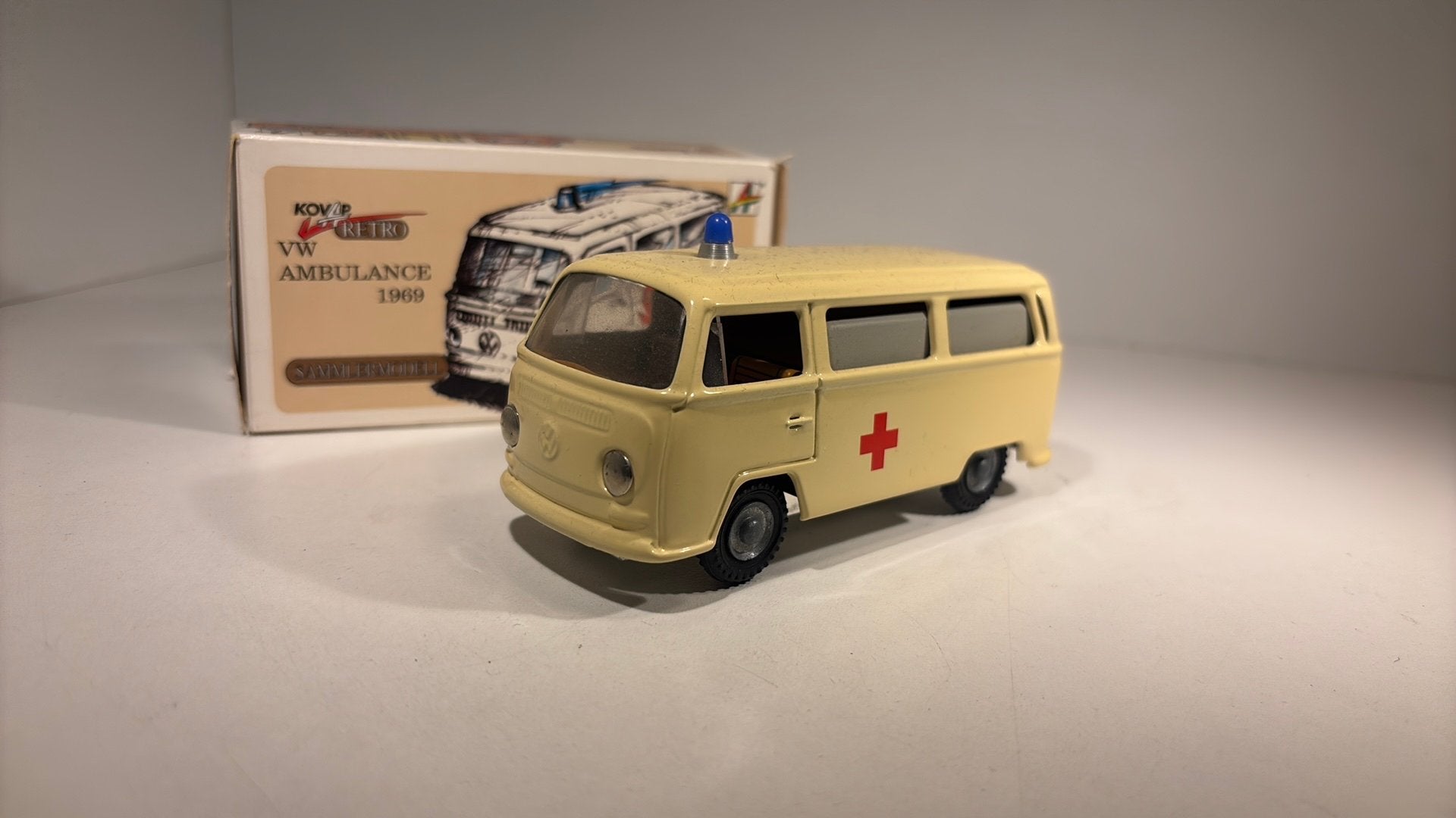 Volkswagen ambulance 1969 kovap retro 1.43, Overige merken, Auto, Ophalen of Verzenden, A
