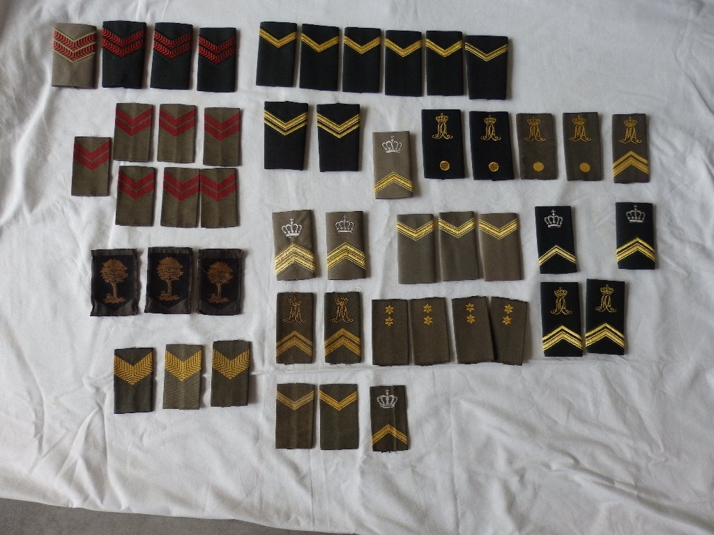49 Emblemen Patches Strepen Rangen Badges Landmacht, Ophalen of Verzenden, Landmacht, Nederland, Embleem of Badge