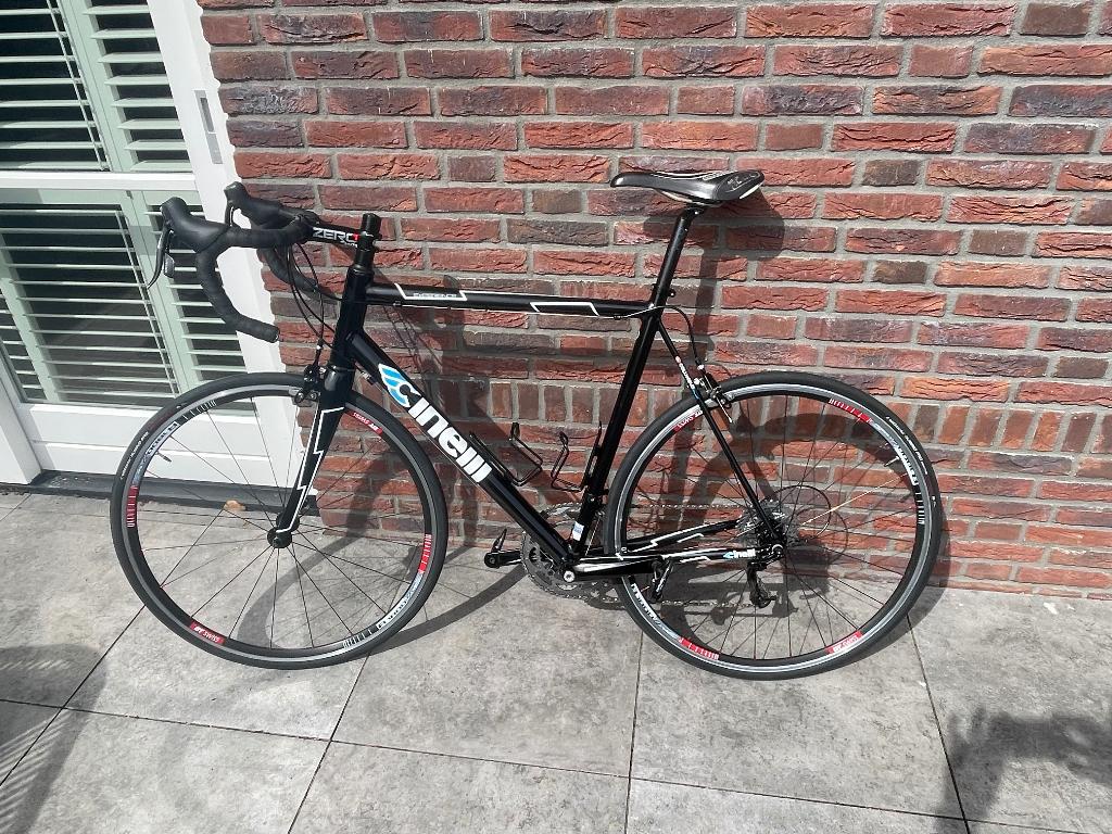 Racefiets Cinelli met SRAM groep en DT Swiss wielen, 28 inch, Zo goed als nieuw, 15 tot 20 versnellingen, 57 tot 61 cm