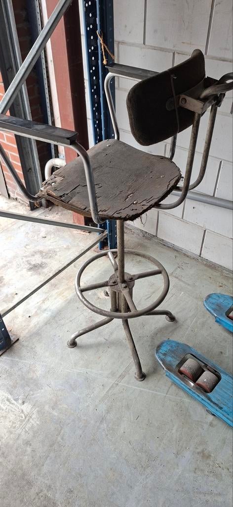 Vintage Werkplaatsstoel - Industriële Kruk, Antiek en Kunst, Ophalen of Verzenden