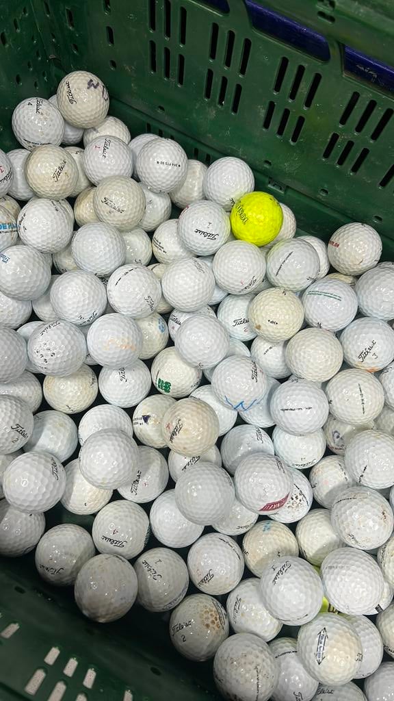 100 Stuks Titleist Mix Golfballen, Ophalen of Verzenden, Zo goed als nieuw, Bal(len)