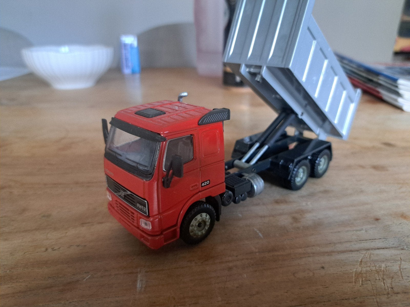 conrad volvo fh12, Hobby en Vrije tijd, Ophalen of Verzenden, Zo goed als nieuw, Bus of Vrachtwagen, Conrad