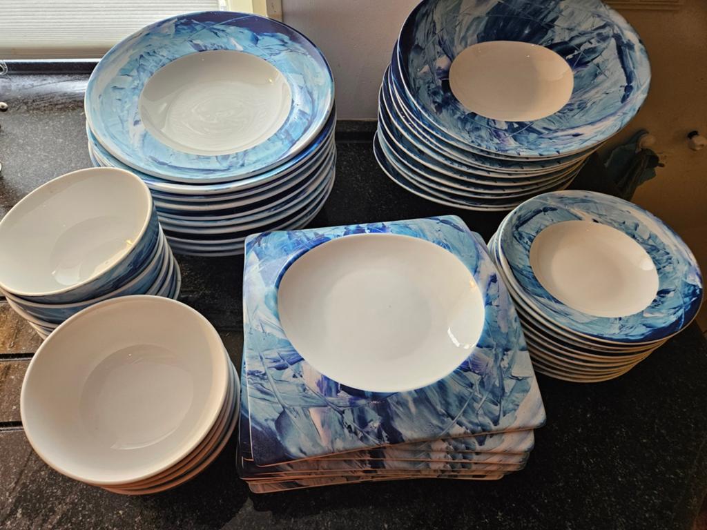 10 persoons 5 delig diner servies Todo Mundo, Ophalen, Zo goed als nieuw, Porselein, Overige stijlen