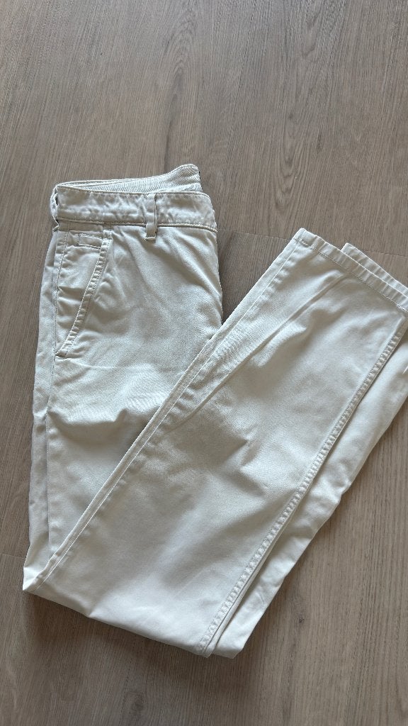 Hugo Boss Slim Fit Chino beige 29/32, Kleding | Heren, Broeken en Pantalons, Beige, Ophalen of Verzenden, Zo goed als nieuw, Hugo Boss