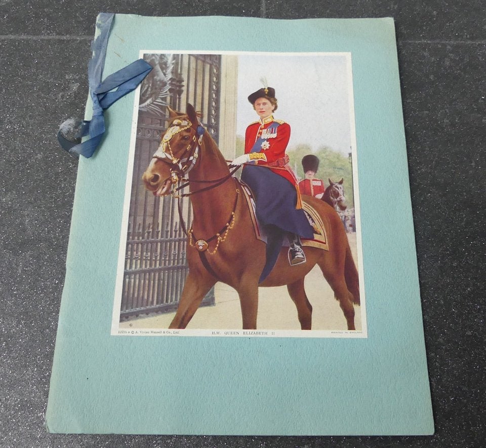 Queen Elizabeth II Coronation souvenir blotter book, Ophalen of Verzenden, Gebruikt, Buitenland, Overige typen