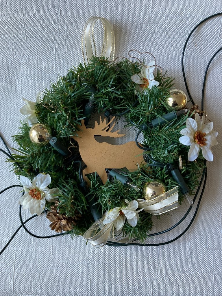 Vintage kerstkrans met lichtjes en eland in het midden. ’70., Ophalen of Verzenden, Gebruikt