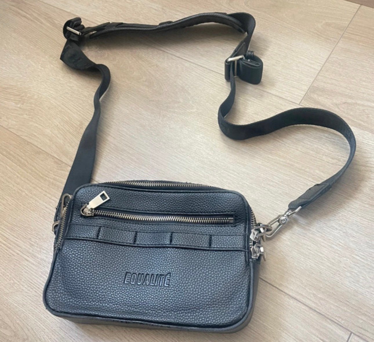 Equalité Messenger Bag | Pebbled Black, Overige merken, Gebruikt, Zwart, Ophalen of Verzenden