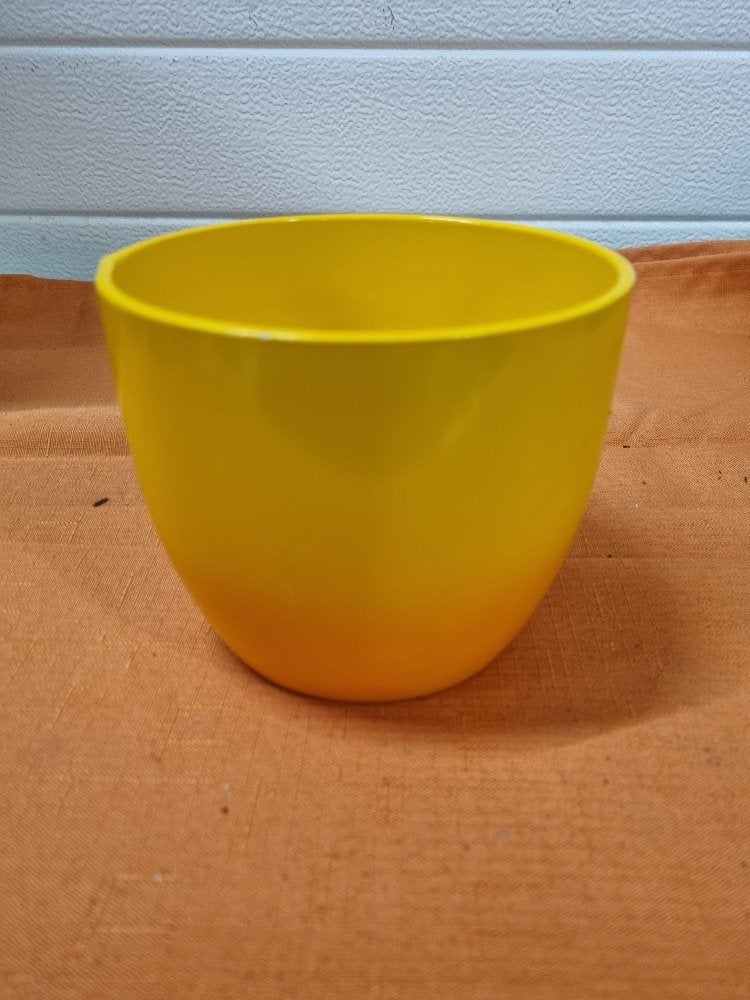 bloempot geel oranje aardewerk, Ophalen of Verzenden, 'T Olde Gre-j, Info@toldegrej.nl, Endepoelstraat 20f Didam