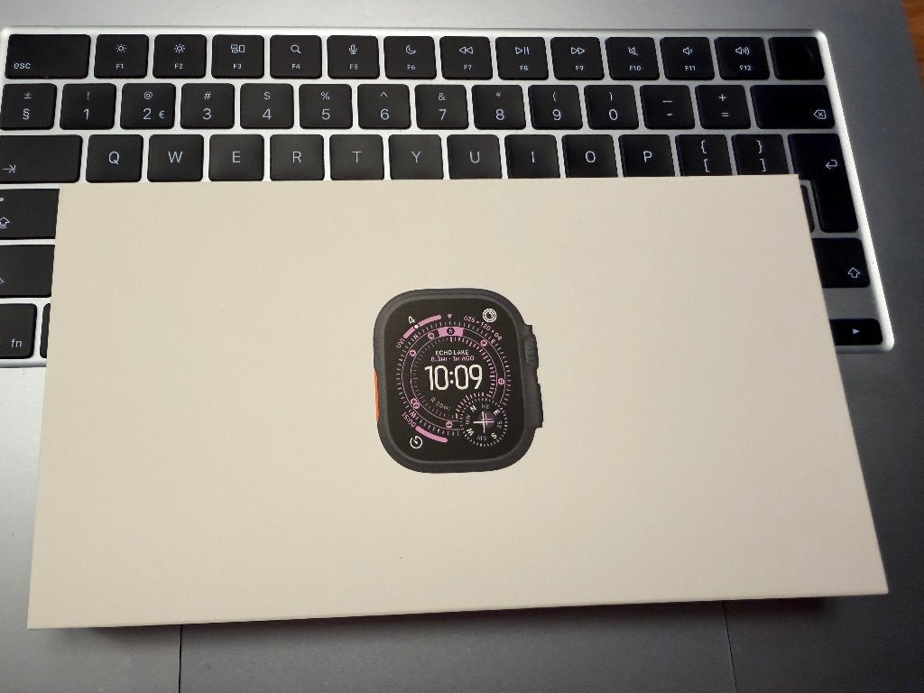 Foto 3 van Apple watch ULTRA 3 Titanium