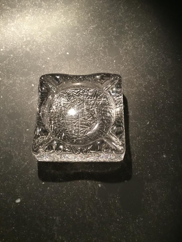 Zware kristallen asbak - ook mooi als decoratie, Ophalen of Verzenden