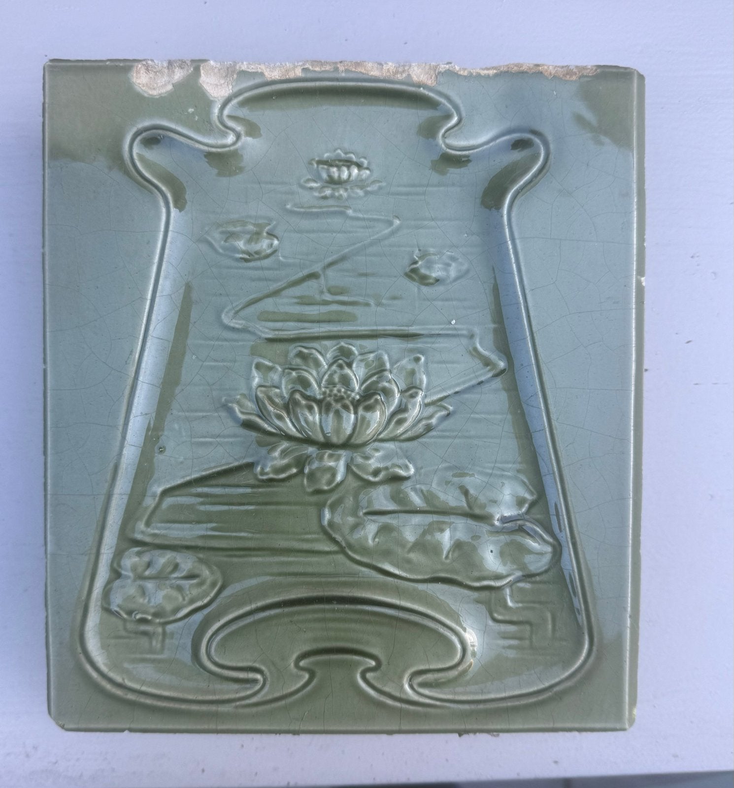 Art Nouveau tegel met waterlelies, Ophalen of Verzenden